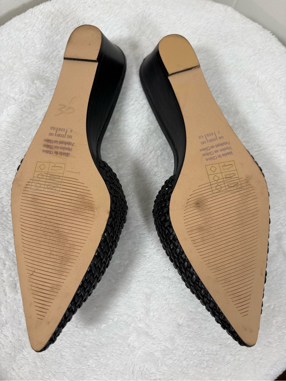 WHO WHAT WEAR black woven slide/slip-ons/mule 7 - Picture 3 of 7